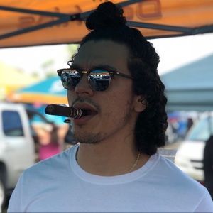 Meet your Posher, Christopher